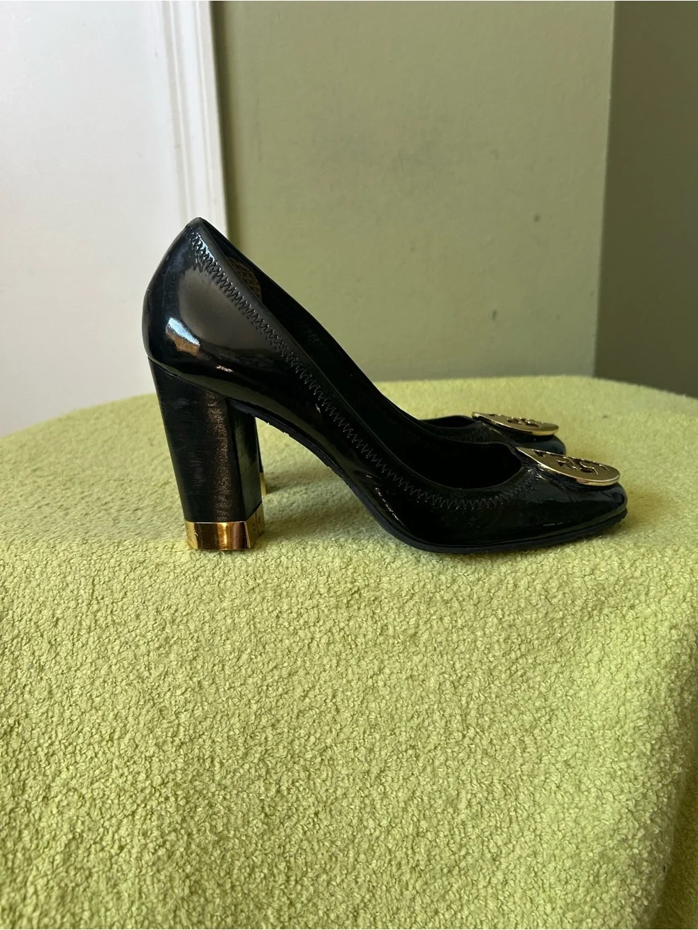 Tory Burch Black Patent Leather Block Heel Pumps with Gold Logo Accent